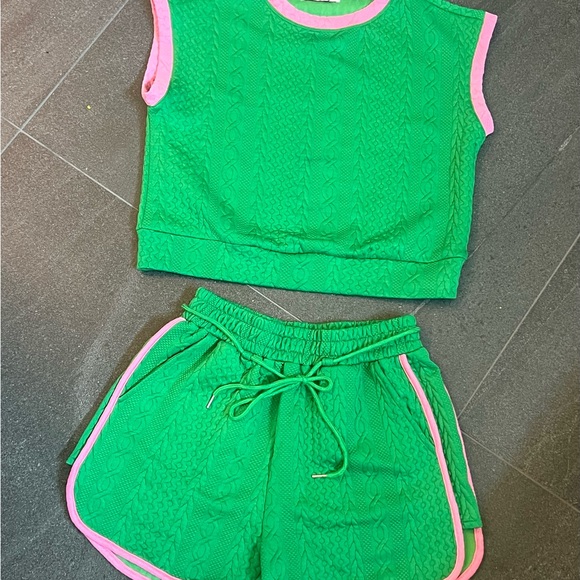 Two Piece Set - Picture 4 of 4